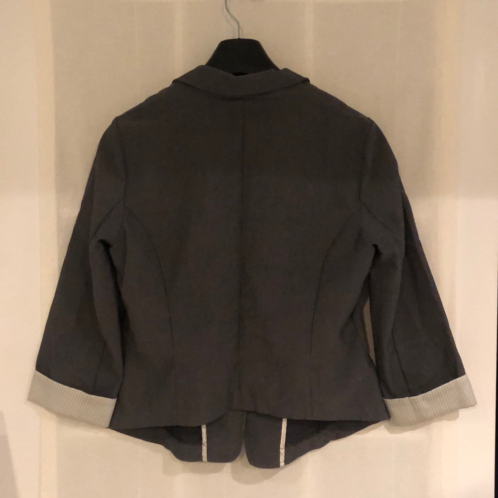 Short Blazer - Picture 4 of 4